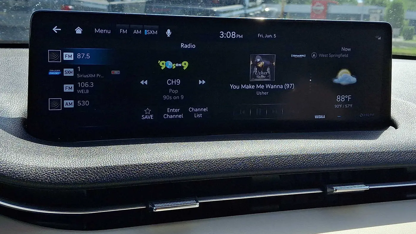 2024 Genesis GV70 2.5T Standard