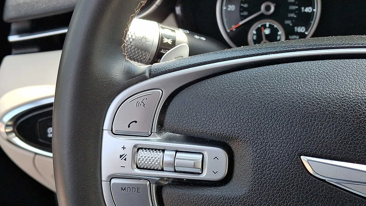 2024 Genesis GV70 2.5T Standard