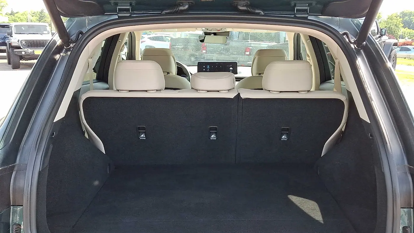 2024 Genesis GV70 2.5T Standard