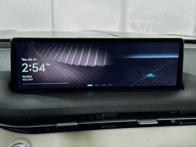 2024 Genesis Gv70 - $38,560