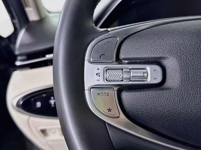 2024 Genesis Gv70 - $38,560