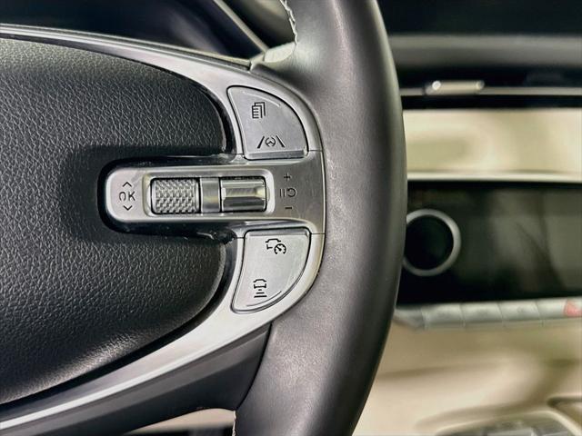 2024 Genesis Gv70 - $38,560