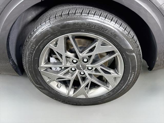 2024 Genesis Gv70 - $38,560