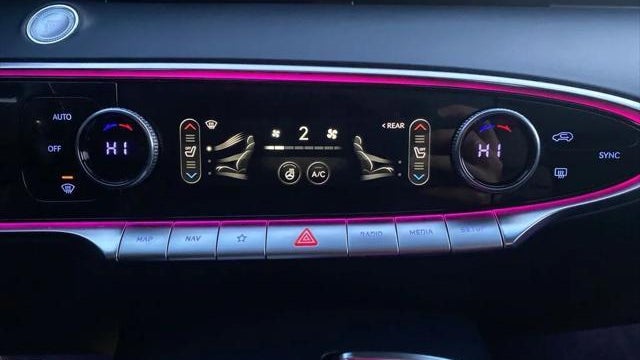 2024 Genesis GV70 2.5T Standard