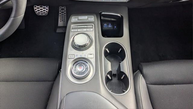 2024 Genesis GV70 2.5T Standard
