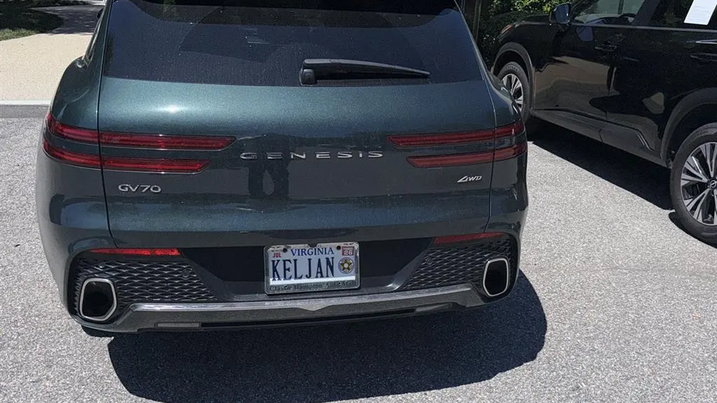 2024 Genesis GV70 2.5T Standard