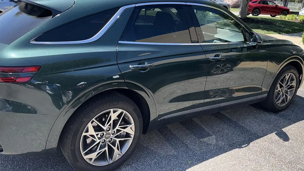 2024 Genesis GV70 2.5T Standard