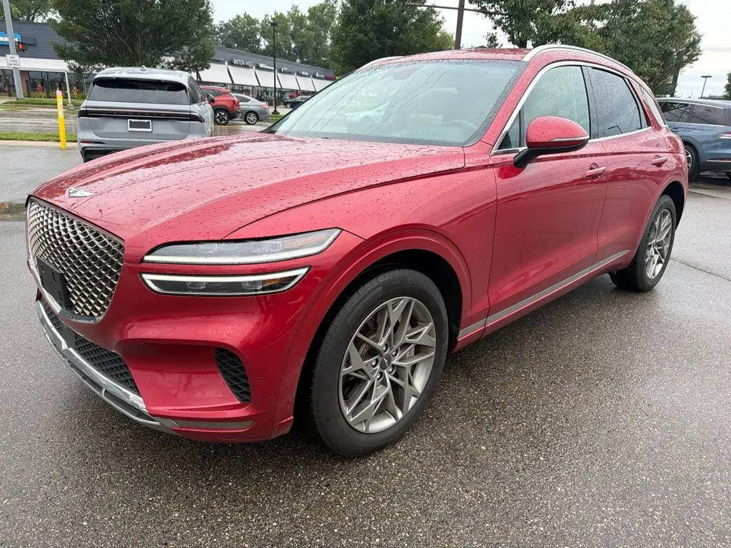 2025 Genesis Gv70 - $30,475