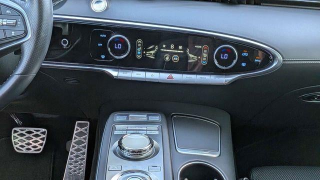 2025 Genesis GV70 2.5T Standard