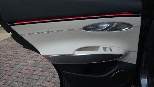 2026 Genesis GV70 2.5T Select