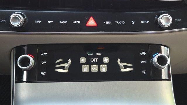 2026 Genesis GV70 2.5T Select