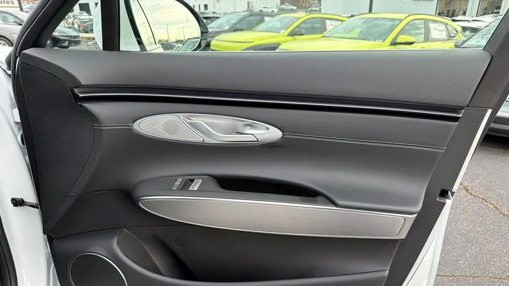 2026 Genesis GV70 2.5T Select