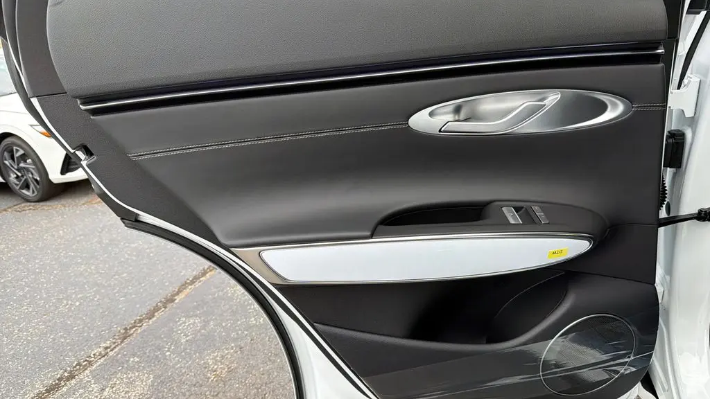 2026 Genesis GV70 2.5T Select