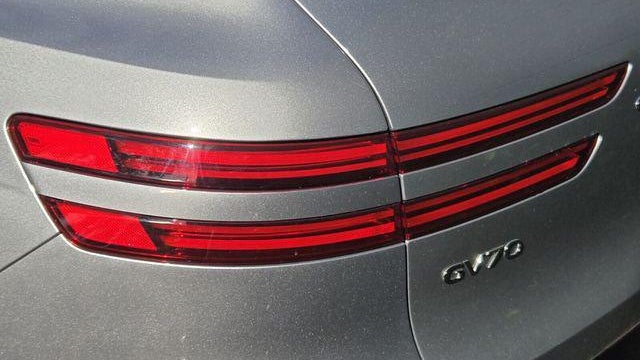 2024 Genesis GV70 2.5T Standard