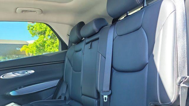 2024 Genesis GV70 2.5T Standard