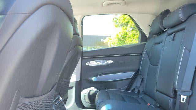 2024 Genesis GV70 2.5T Standard