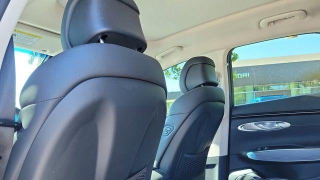 2024 Genesis GV70 2.5T Standard
