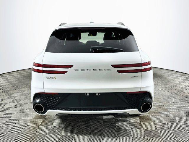 2025 Genesis Gv70 - $42,280