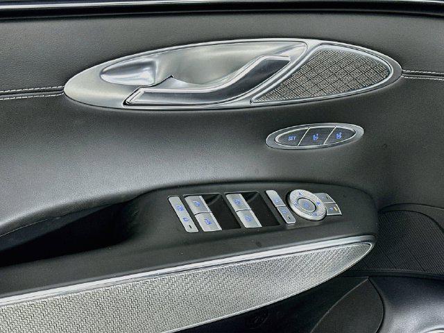 2025 Genesis Gv70 - $42,280