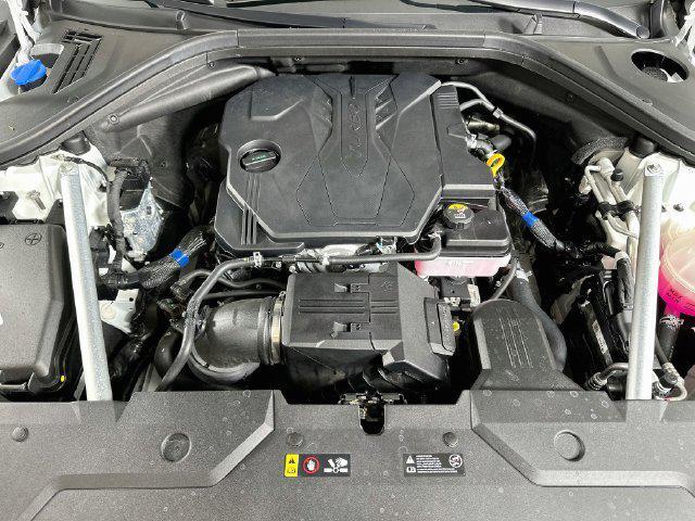 2025 Genesis Gv70 - $42,280