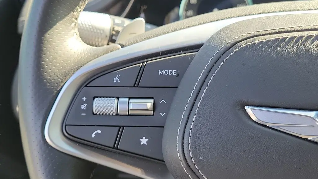 2025 Genesis GV70 2.5T Standard