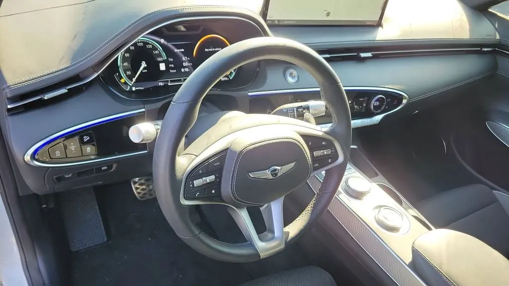 2025 Genesis GV70 2.5T Standard