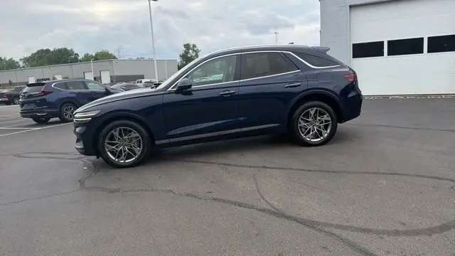 2025 Genesis GV70 2.5T Standard