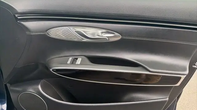 2025 Genesis GV70 2.5T Standard