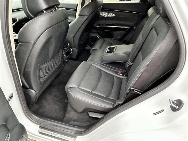 2025 Genesis Gv70 - $33,483