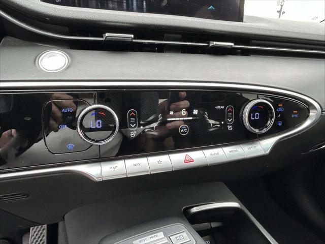 2025 Genesis Gv70 - $33,483