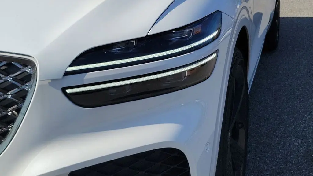 2025 Genesis GV70 2.5T Standard