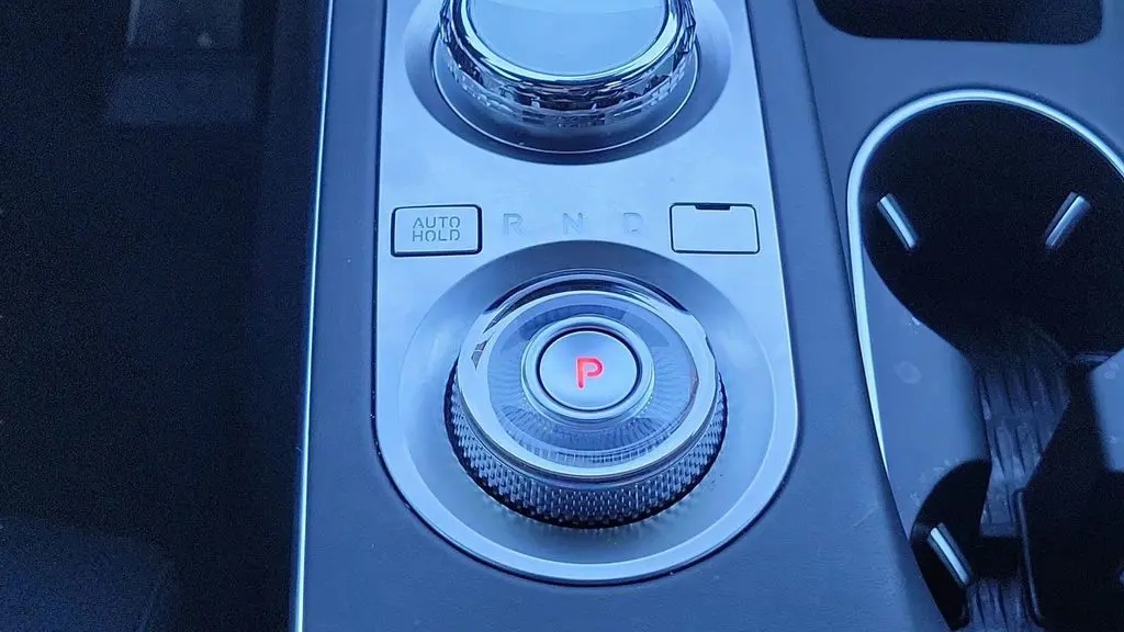 2025 Genesis GV70 2.5T Standard