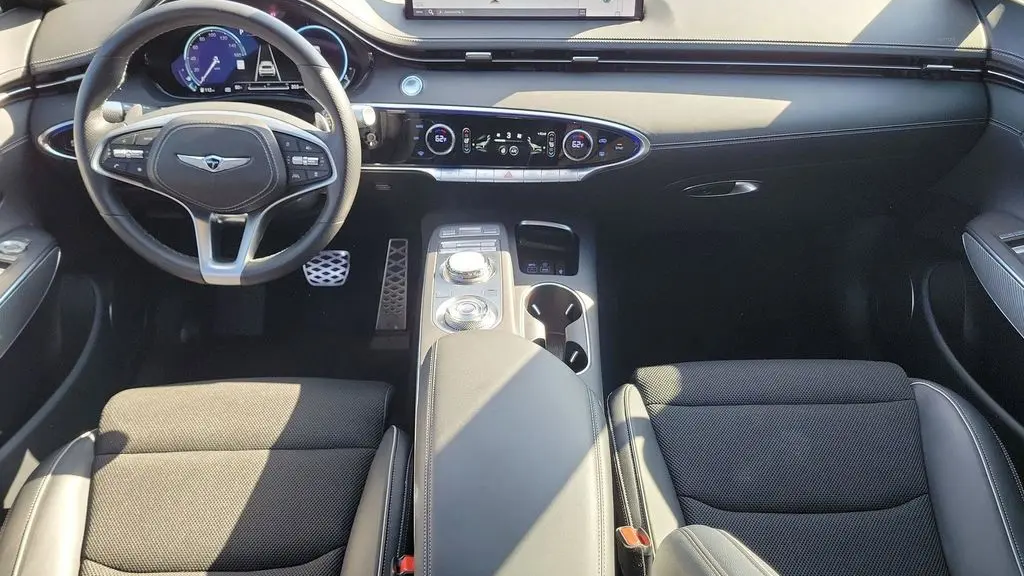 2025 Genesis GV70 2.5T Standard