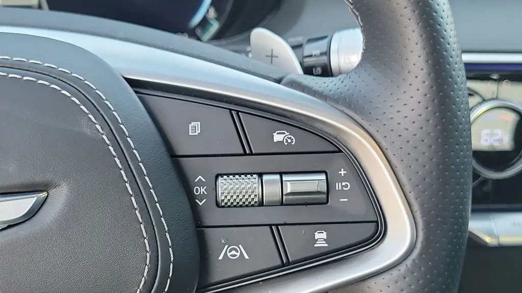 2025 Genesis GV70 2.5T Standard