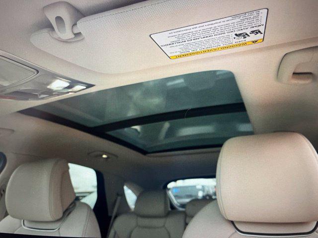 2025 Genesis Gv70 - $42,745