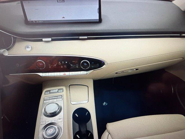 2025 Genesis Gv70 - $42,745