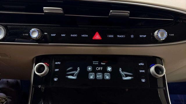 2026 Genesis GV70 2.5T Standard