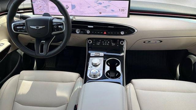 2026 Genesis GV70 2.5T Select