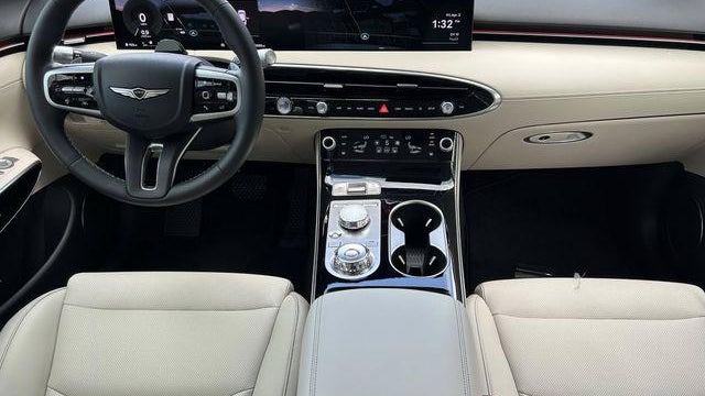 2026 Genesis GV70 2.5T Standard