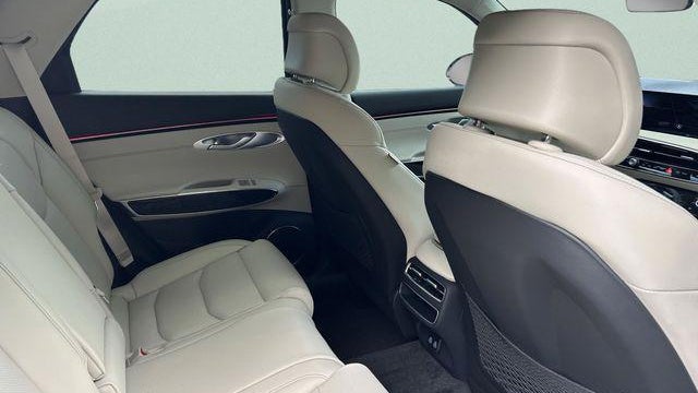2026 Genesis GV70 2.5T Standard