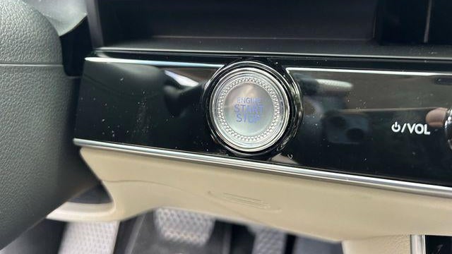 2026 Genesis GV70 2.5T Standard