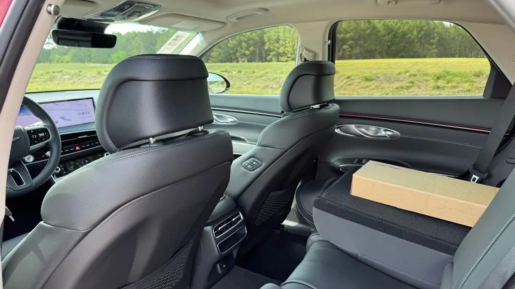 2026 Genesis GV70 2.5T Select