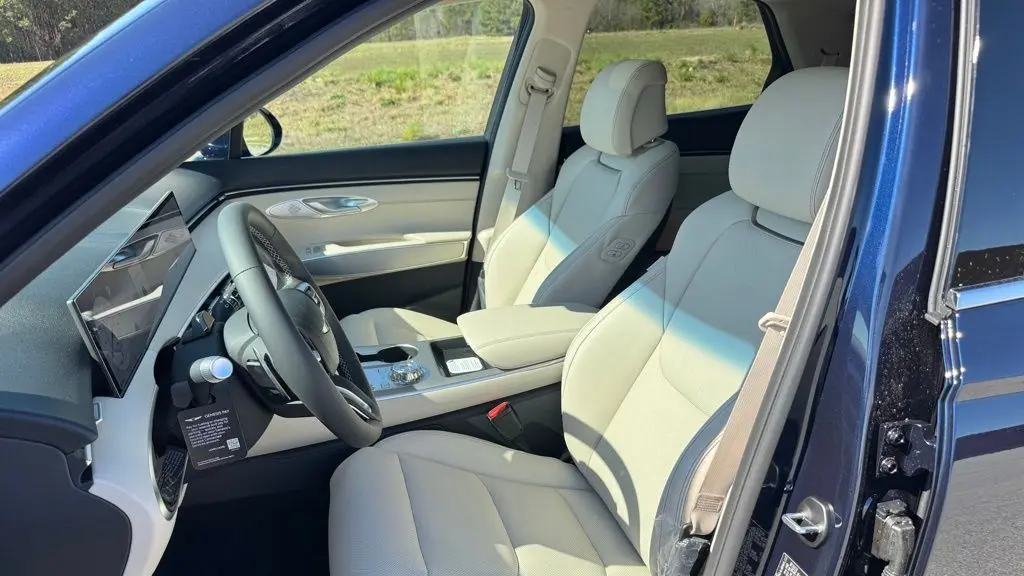 2026 Genesis GV70 2.5T Select