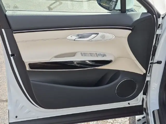 2026 Genesis Gv70 - $41,899