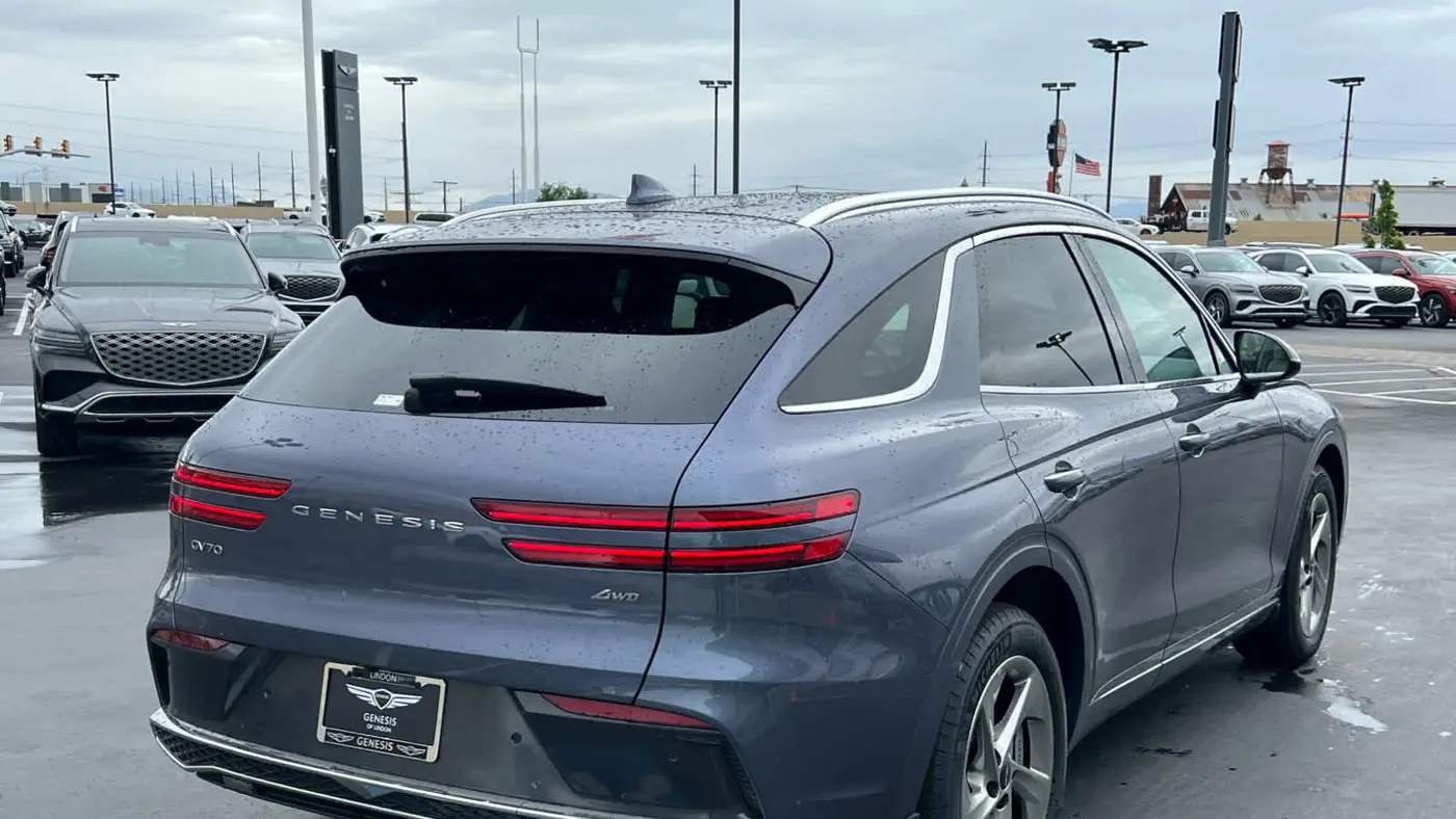 2026 Genesis GV70 2.5T Select