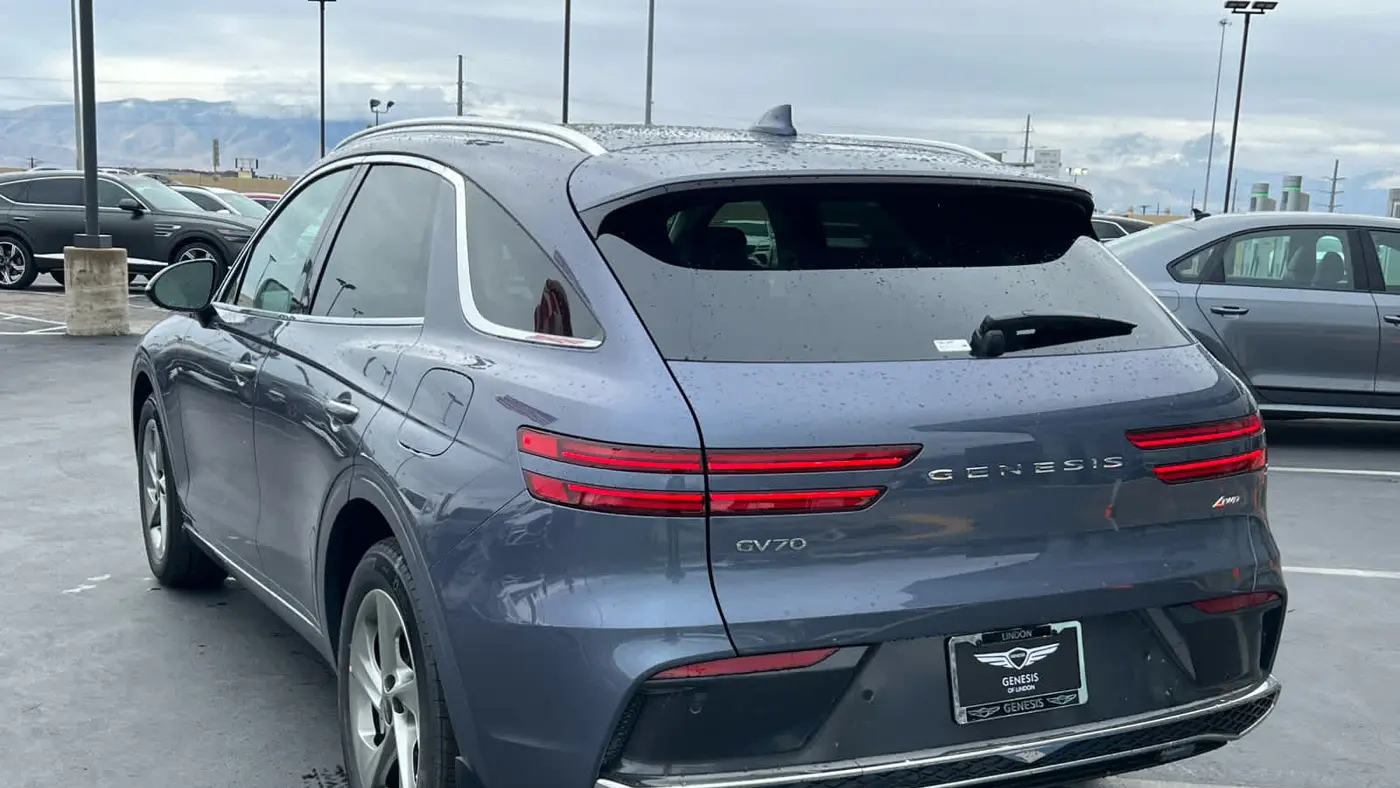 2026 Genesis GV70 2.5T Select