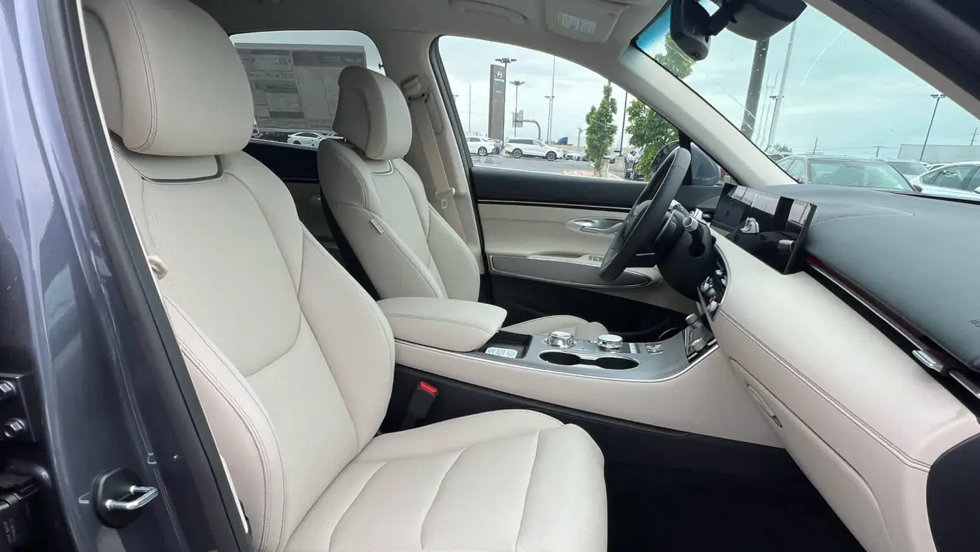 2026 Genesis GV70 2.5T Select