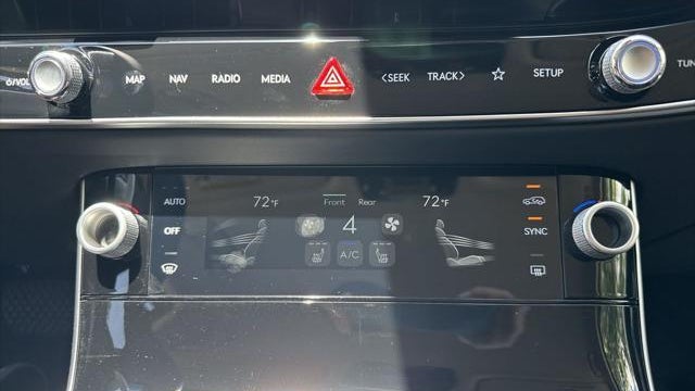 2026 Genesis GV70 2.5T Standard