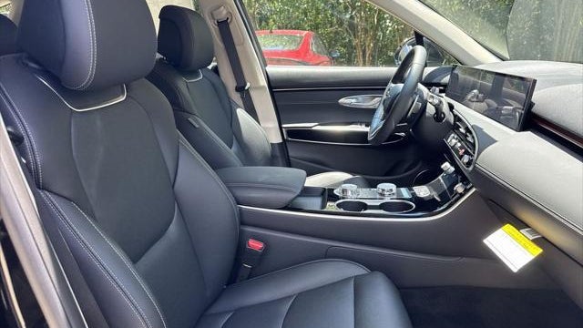 2026 Genesis GV70 2.5T Standard