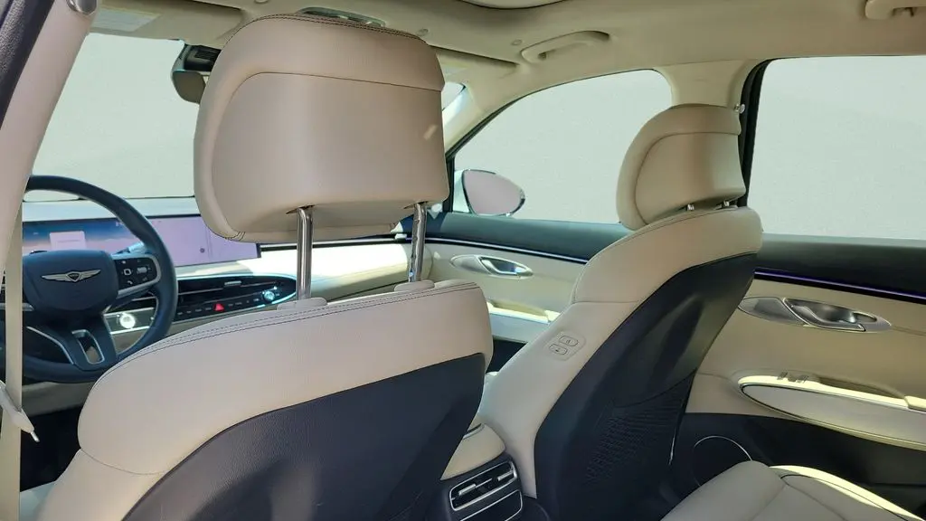 2026 Genesis GV70 2.5T Advanced